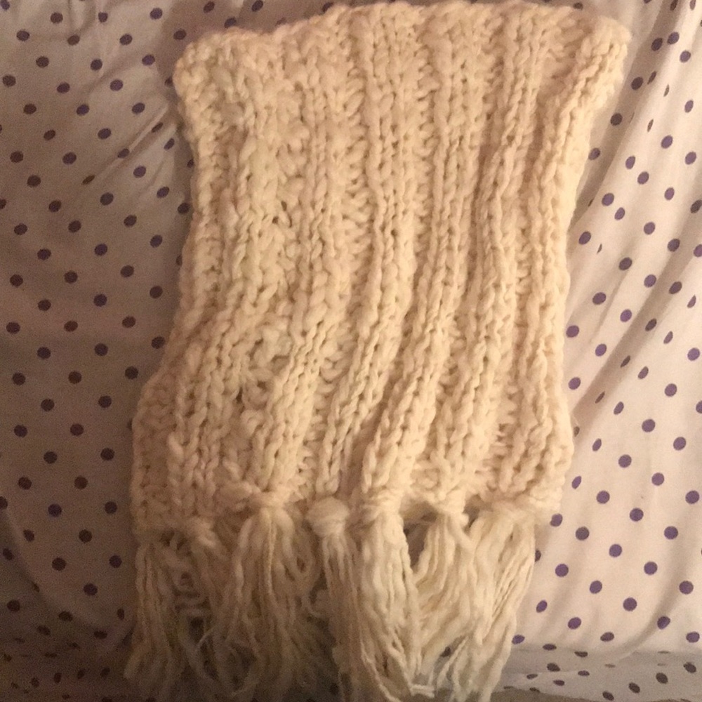 American Eagle winter scarf